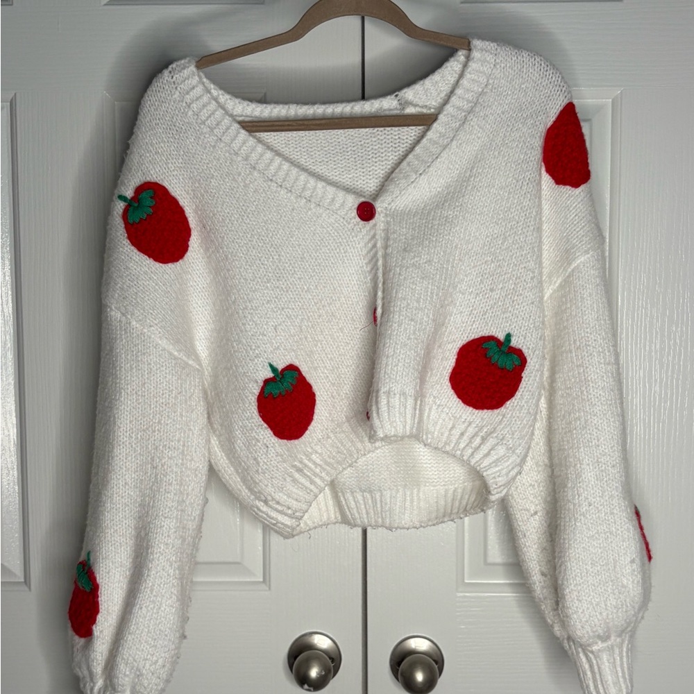 fluffy strawberry cardigan!🍓